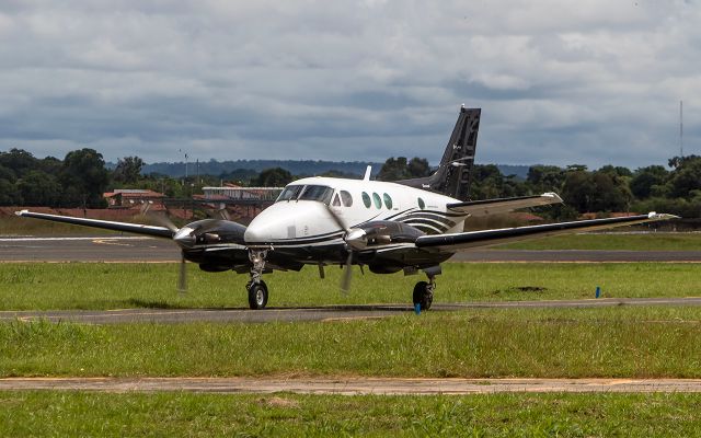 Beechcraft King Air 90 (PT-OZJ)
