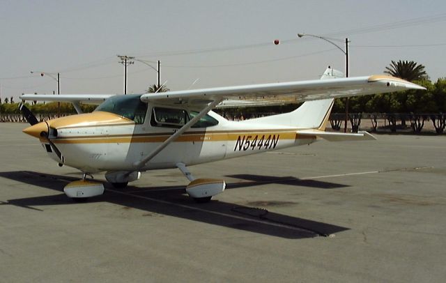 Cessna Skylane (N5444N)
