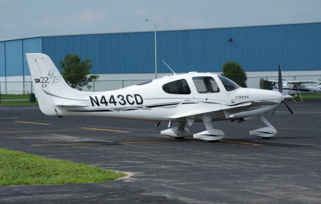 Cirrus SR-22 (N443CD)