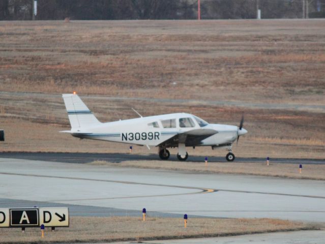 Piper Cherokee Arrow (N3099R) - Taxiing to 20R at PDK on 02/16/2011