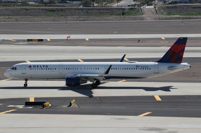Airbus A321 (N364DX)