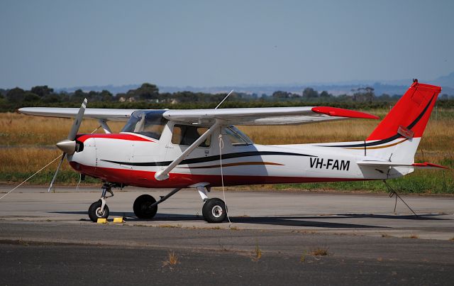 Cessna 152 (VH-FAM)
