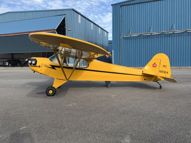 Piper L-21 Super Cub (NC88164) - A very nice Cub. 03-DEC-21.