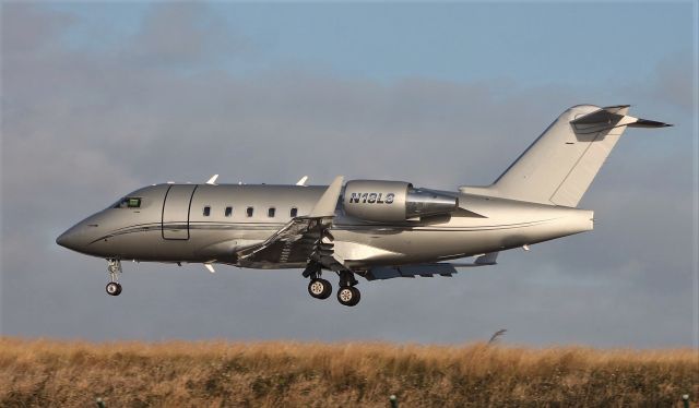 Canadair Challenger (N18LS) - Aeroporto de Santa Maria - LPAZ - Azores 14/12/2020