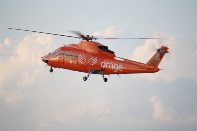 Sikorsky S-76 (C-FSBH) - ORNGE Air Ambulance Landing At London International Airport,CYXU