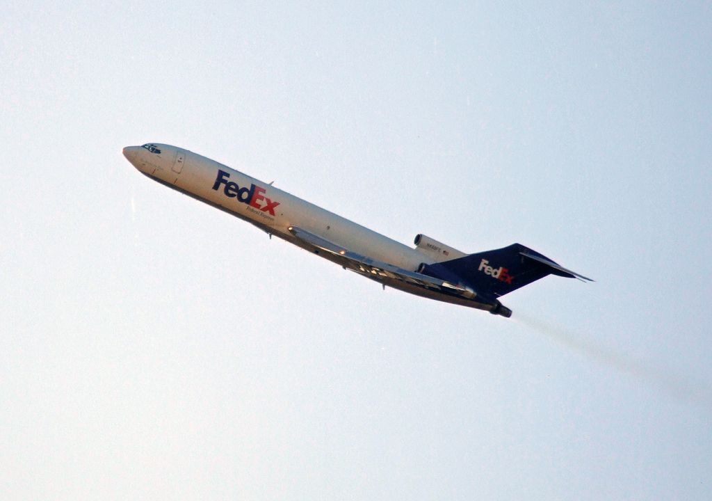 BOEING 727-200 —