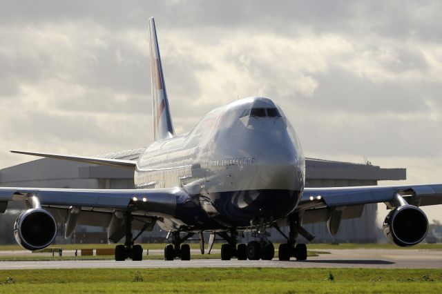 Boeing 747-200 (G-BNLN) - Lining up on runway 027R, LHR.