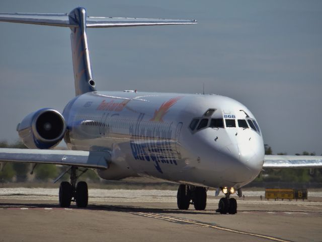 McDonnell Douglas MD-83 (N868GA)