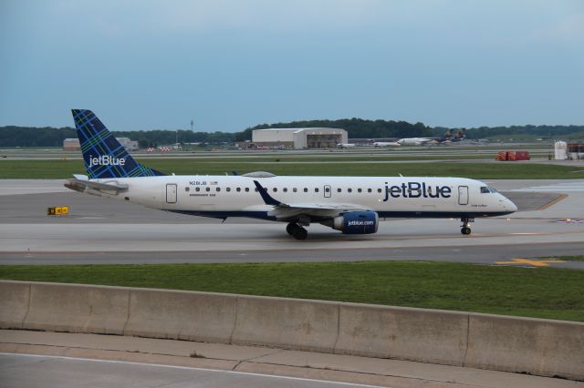 Embraer ERJ-190 (N281JB) - B61136 to BOS (July 31st, 2023) 