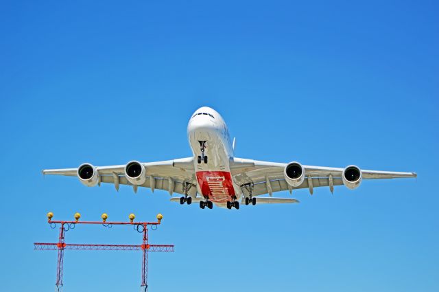 Airbus A380-800 (A6-EOG)