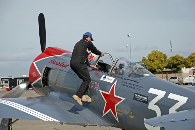 YAKOVLEV Yak-11 (N46463) - Will Whitesides 2005 Romanian Built Yak 3U-R2000 S/N 001 N46463 (Race 33) World Record Time to Climb 3/1/2012.