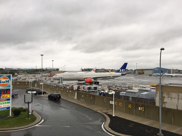 Airbus A330-300 (LN-RKN)