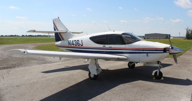 Rockwell Commander 114 (N1436J) - A Rockwell Commander 112A on the ramp at NW Alabama Regional Airport, Muscle Shoals, AL - June 10, 2017. 