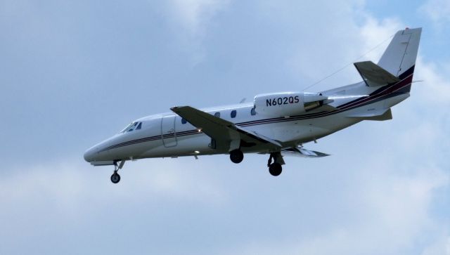 Cessna Citation Excel/XLS (N602QS) - On final is this 2004 Cessna Citation 560XL in the Summer of 2019.