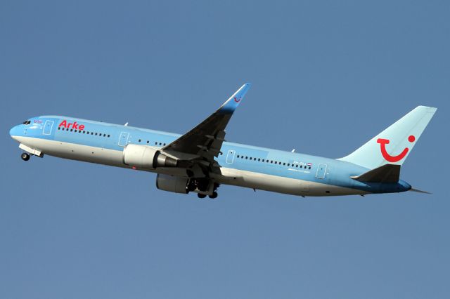 BOEING 767-300 (PH-OYJ)