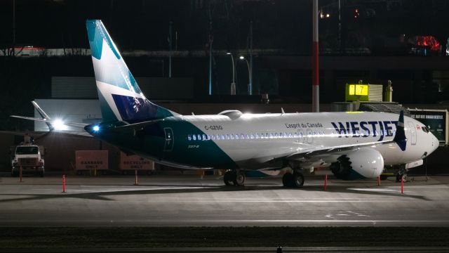 Boeing 737 MAX 8 (C-GZSG)