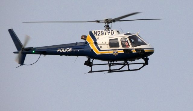 Eurocopter AS-350 AStar (N297PD) - Making a low pass is Philly's finest, a 2014 Philadelphia Police Rotorcraft AS-350 in the Spring of 2019.