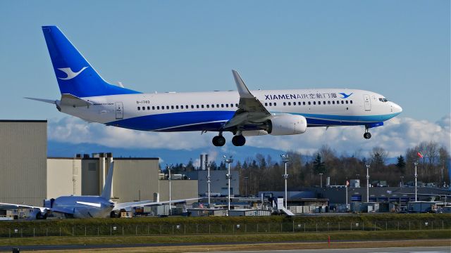 Boeing 737-800 (B-1749) - BOE190 from KBFI on short final to Rwy 16R during a B2 flight on 1/12/15. (ln 5234 / cn 39909).