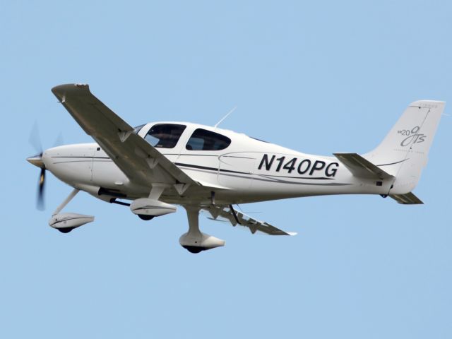Cirrus SR-20 (N140PG)