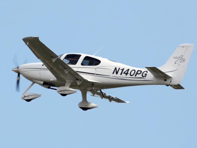 Cirrus SR-20 (N140PG)