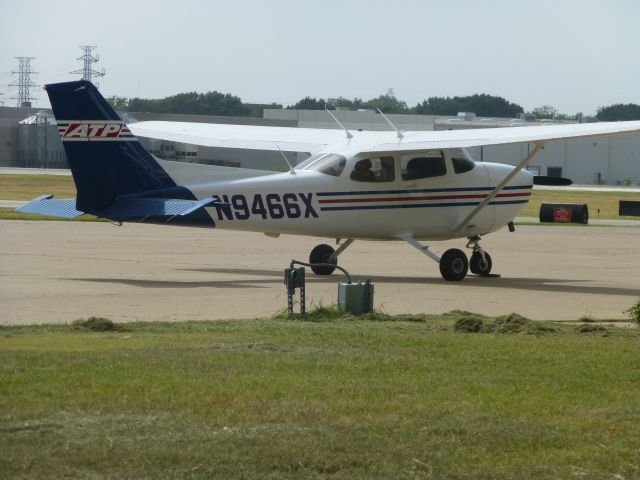 Cessna Skyhawk (N9466X)