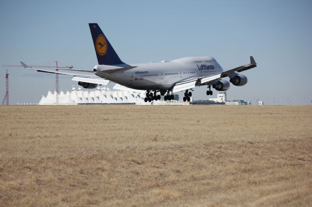 Boeing 747-400 (D-ABVO) - Landing on 35L at DIA.