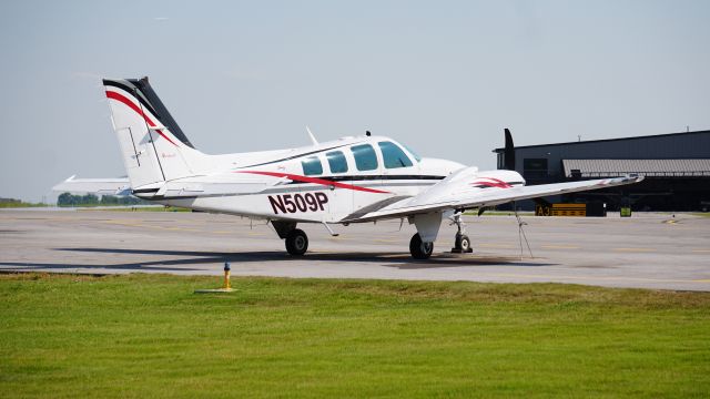 Beechcraft Baron (58) (N509P)