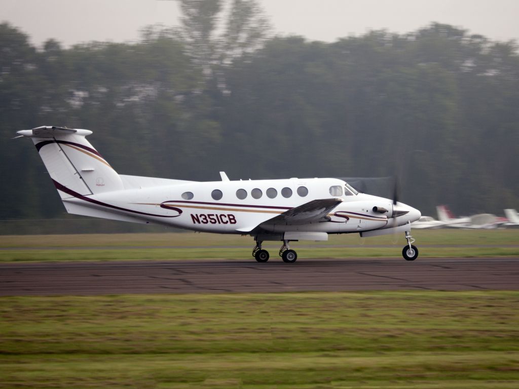 Beechcraft Super King Air 200 (N351CB) - Take off runway 08 at Danbury CT.