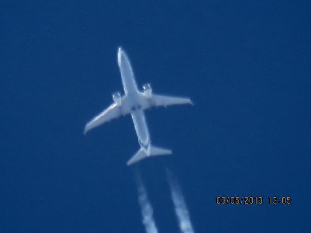 Boeing 737-900 (N423AS)