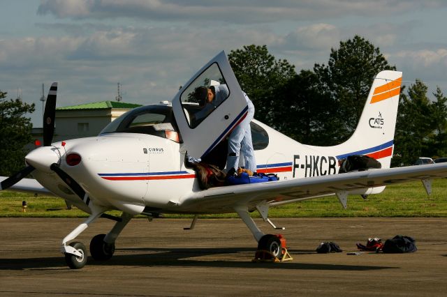 Cirrus SR-20 (F-HKCB) - Cirrus SR20, Static display, Chateaudun Air Base 279 (LFOC) Open day 2013