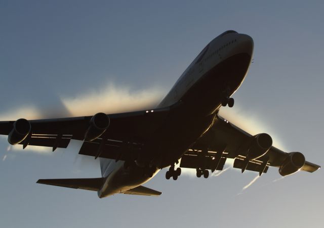 Boeing 747-200 — - Sometimes it pays to get up early in the morning.