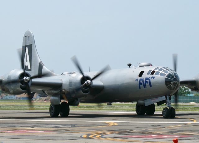 Boeing B-29 Superfortress (N529B)