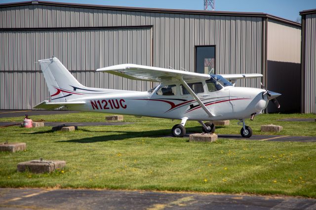 Cessna Skyhawk (N121UC) - Complete overhaul of this training Skyhawk used for the University of Cincinnati professional flight program.