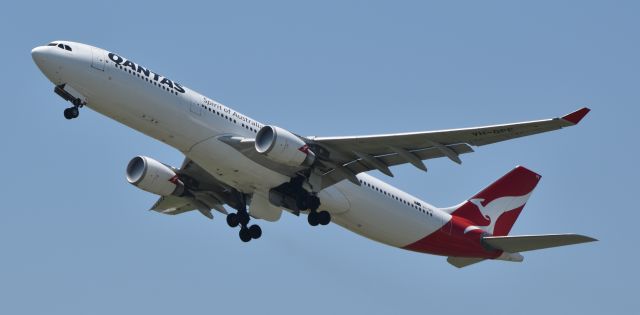 Airbus A330-300 (VH-QPE) - Flexing off the runway for Singapore as QFA51