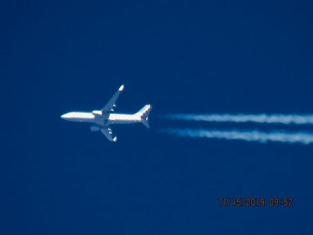 Boeing 737-800 (N957NN)