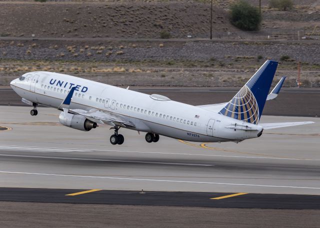 Boeing 737-800 (N73276)