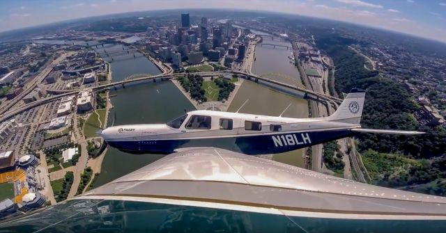 Piper Saratoga (N18LH) - Flying over the Downtown Pittsburgh