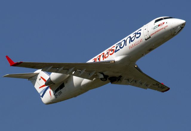 Canadair Regional Jet CRJ-200 (ZP-CRR)