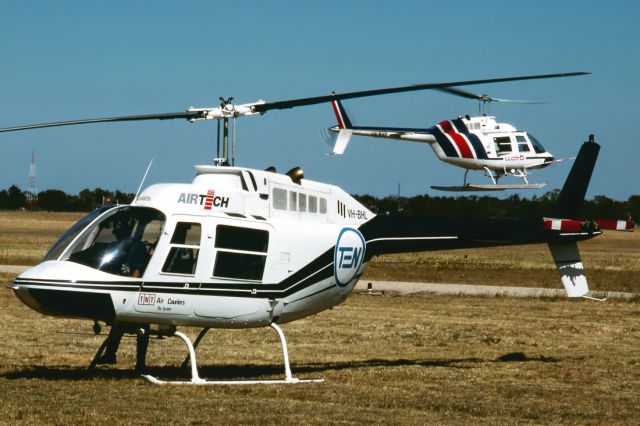 VH-BHL — - AUGUSTA BELL 206A JETRANGER - REG : VH-BHL (CN 8072) - ADELAIDE INTERNATIONAL AIRPORT SA. AUSTRALIA - YPAD 14/11/1987