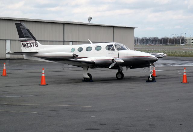 Cessna 340 (N123TB) - A fast, pressurized piston twin. LANDMARK offers a great service on the Syracuse (KSYR) airport.