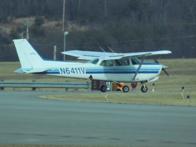 Cessna Skyhawk (N6411V)