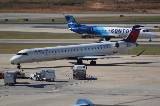 Canadair Regional Jet CRJ-900 (N307PQ)
