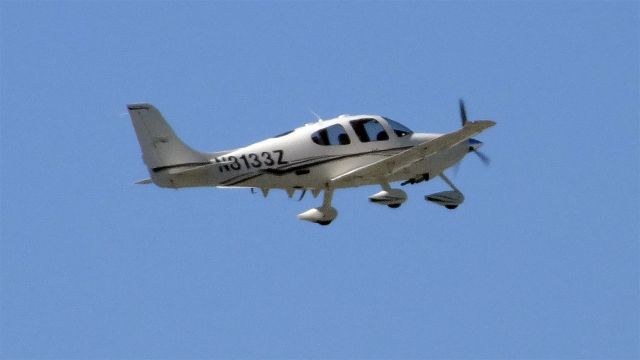 Cirrus SR-22 (N8133Z) - 20150225-103349.jpgbr /Cirrus SR-22 (piston-single) (SR22/G )