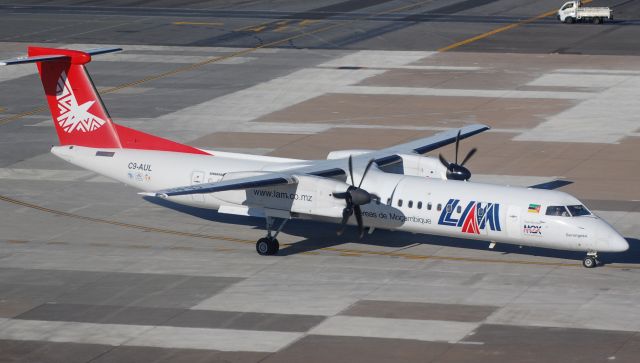 de Havilland Dash 8-400 (C9-AUL)