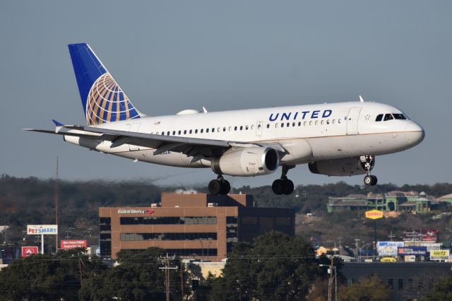 Airbus A319 (N805UA)