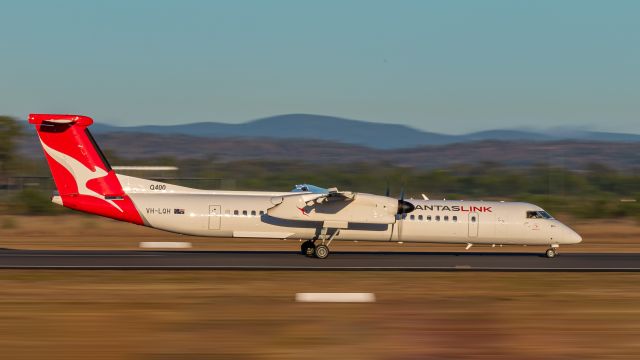 de Havilland Dash 8-400 (VH-LQH)