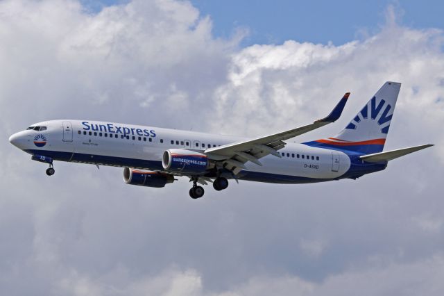 Boeing 737-800 (D-ASXD)