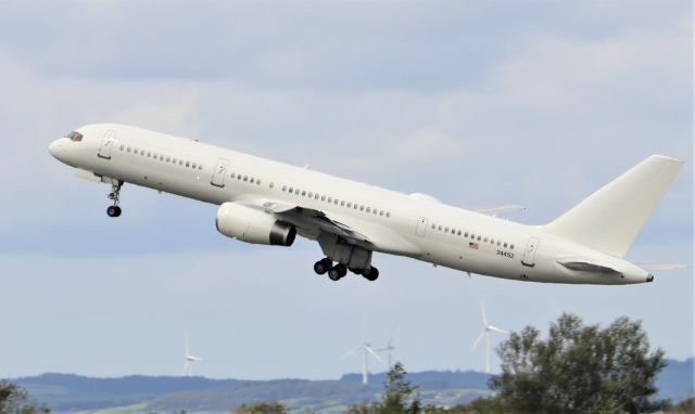 Boeing 757-200 (02-4452) - "stilt76" usaf c-32b 02-4452 dep shannon 31/8/20.