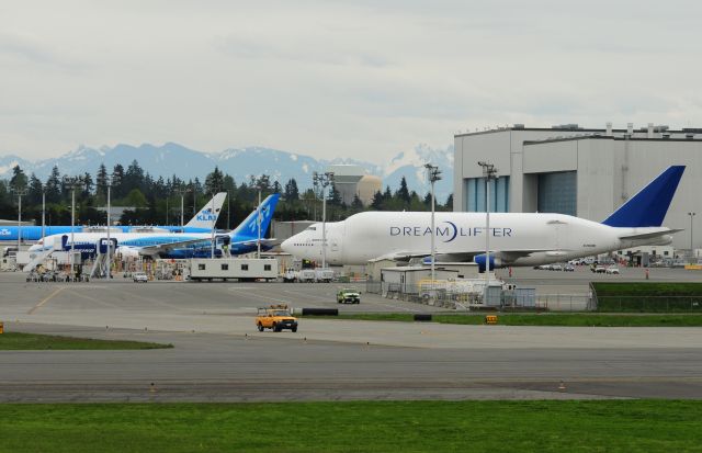 Boeing 787-8 (N787BA) - Boeing N787BA 787 DreamLifter and DreamLifter