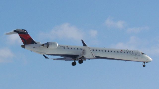 Canadair Regional Jet CRJ-900 (N170PQ)